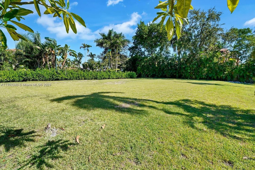 最近售出: $25,000,000 (7 贝兹, 7 浴室, 8132 平方英尺)