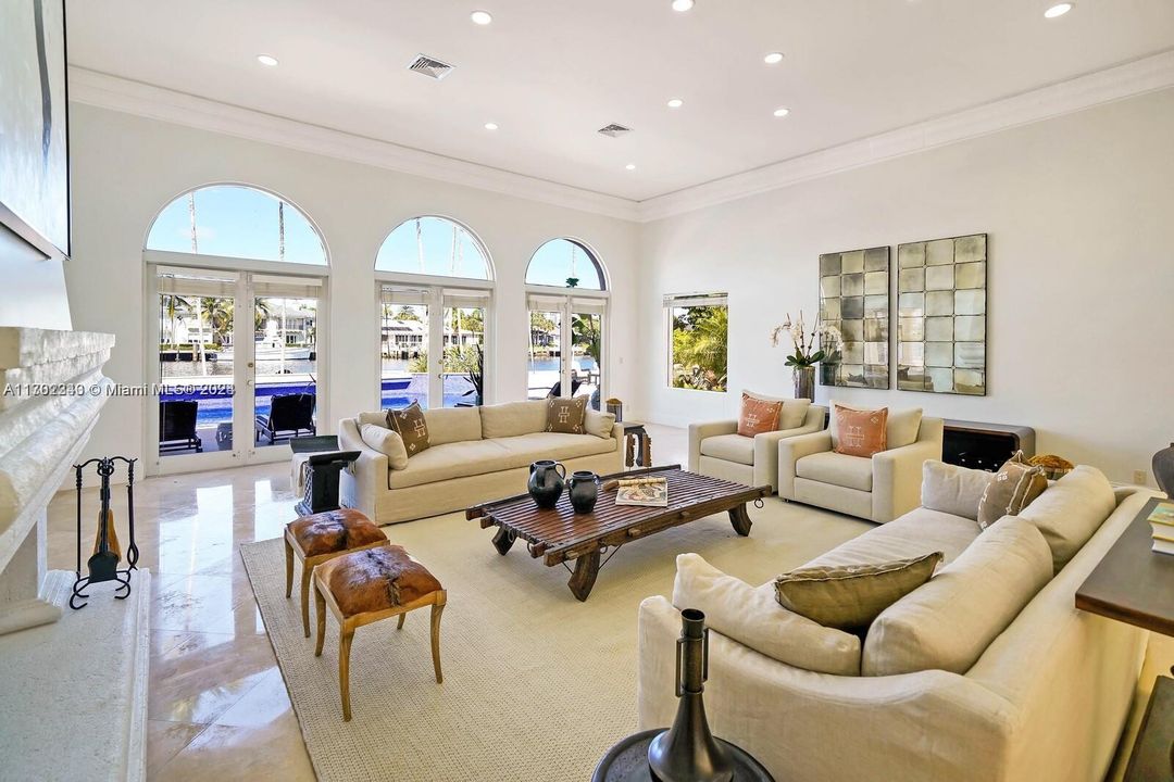 最近售出: $25,000,000 (7 贝兹, 7 浴室, 8132 平方英尺)