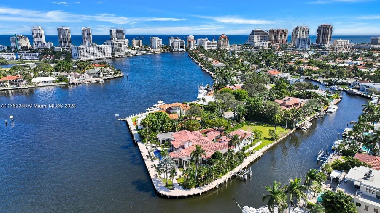 最近售出: $25,000,000 (7 贝兹, 7 浴室, 8132 平方英尺)