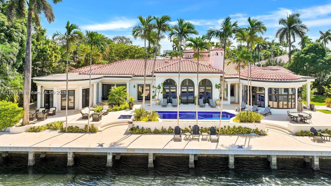 最近售出: $25,000,000 (7 贝兹, 7 浴室, 8132 平方英尺)