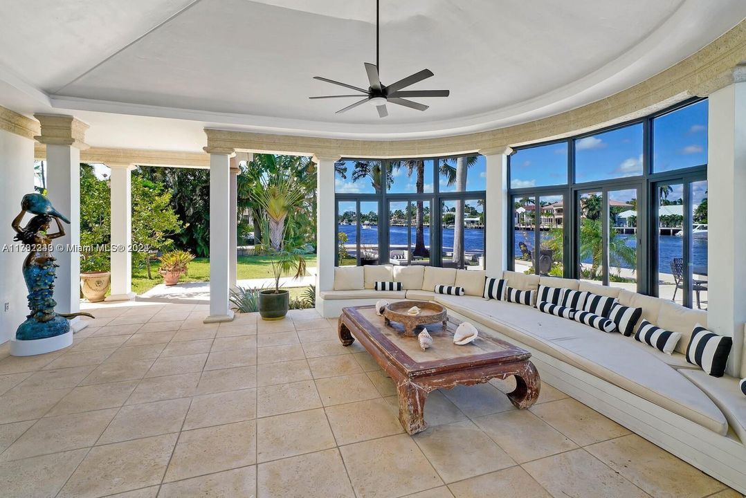 最近售出: $25,000,000 (7 贝兹, 7 浴室, 8132 平方英尺)