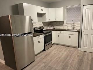 For Rent: $2,400 (2 beds, 1 baths, 1930 Square Feet)