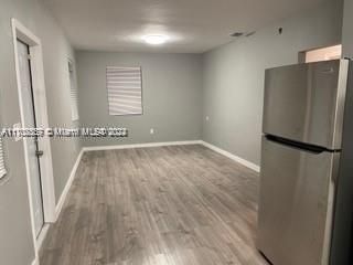 For Rent: $2,400 (2 beds, 1 baths, 1930 Square Feet)