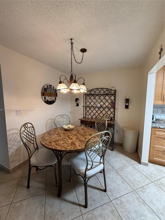 For Sale: $239,900 (2 beds, 2 baths, 836 Square Feet)