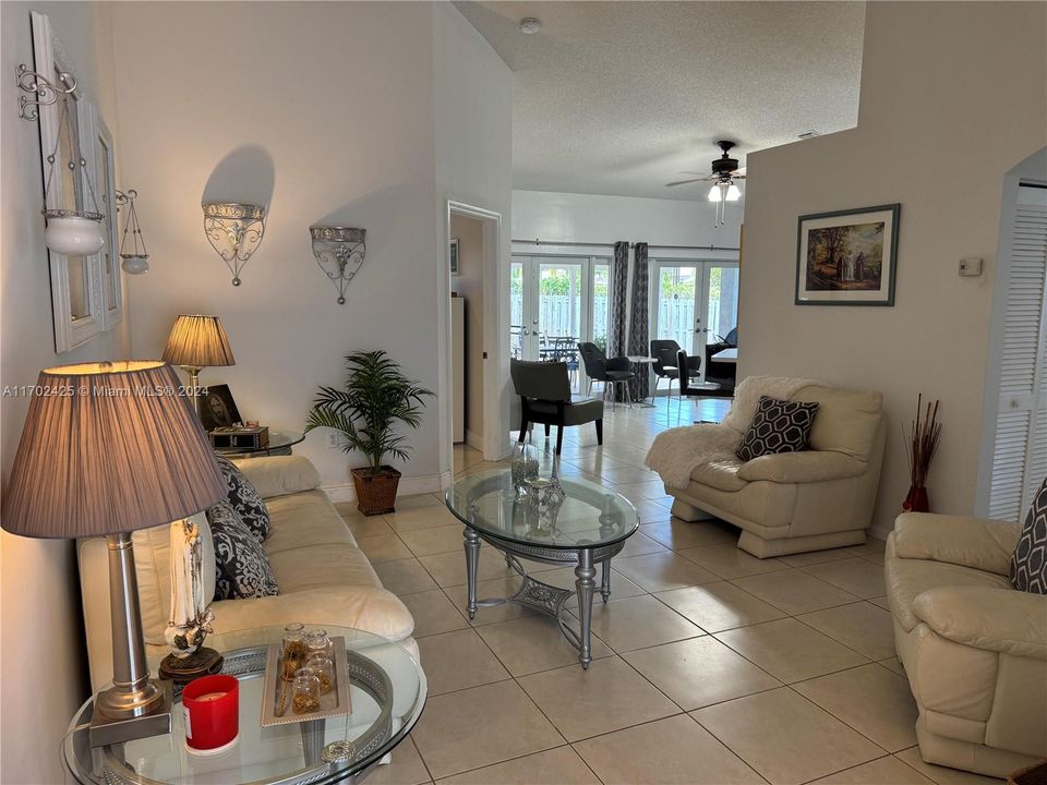 For Sale: $639,900 (3 beds, 2 baths, 1686 Square Feet)