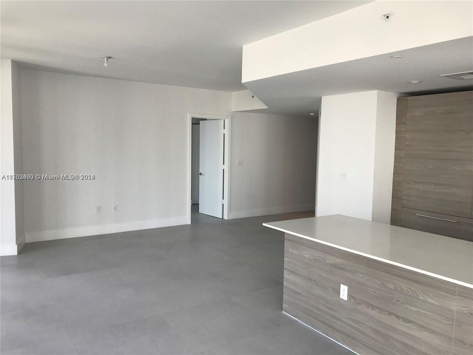 For Rent: $6,500 (2 beds, 2 baths, 1279 Square Feet)