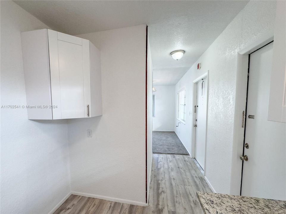 For Sale: $129,000 (2 beds, 2 baths, 950 Square Feet)