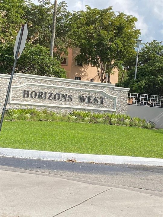 Recently Rented: $2,425 (3 beds, 2 baths, 1040 Square Feet)