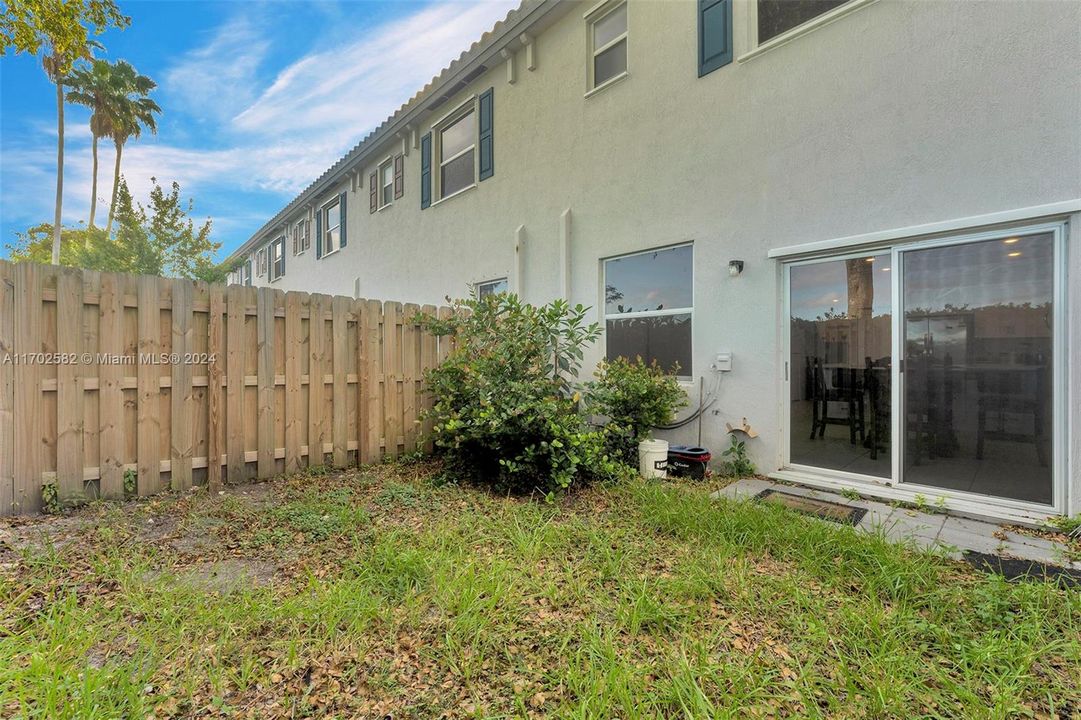 For Sale: $375,000 (3 beds, 2 baths, 1545 Square Feet)