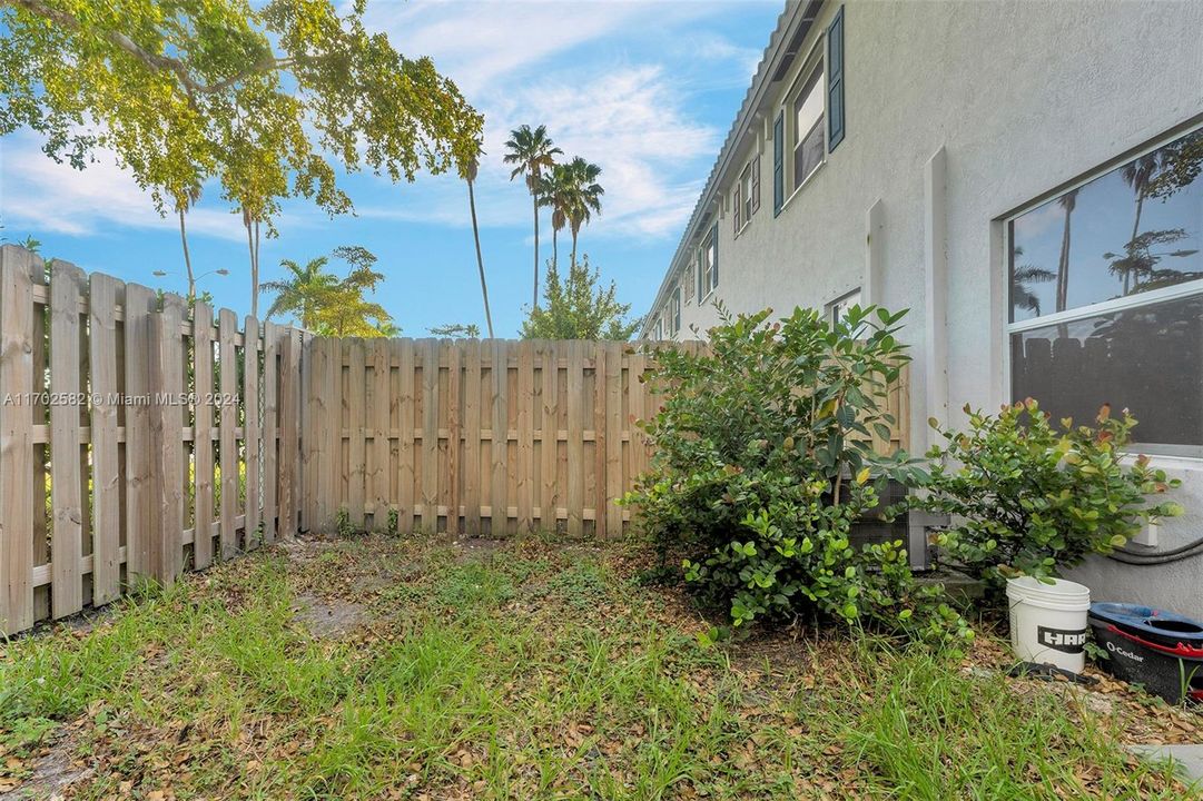 For Sale: $375,000 (3 beds, 2 baths, 1545 Square Feet)