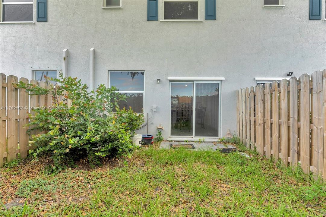 For Sale: $375,000 (3 beds, 2 baths, 1545 Square Feet)