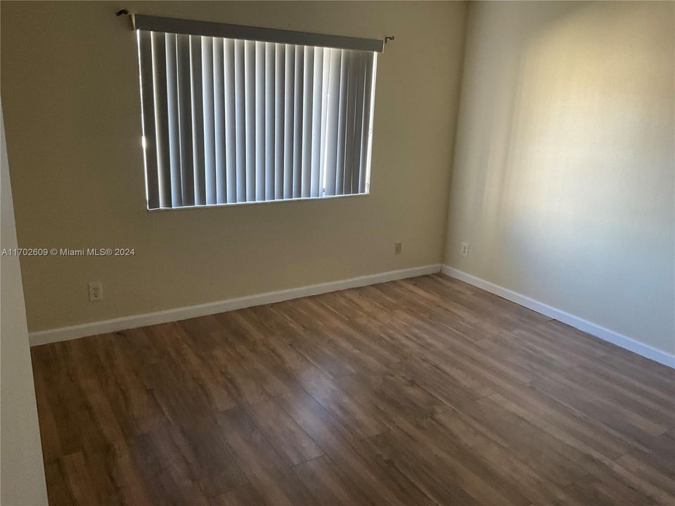 For Rent: $3,300 (3 beds, 2 baths, 2174 Square Feet)