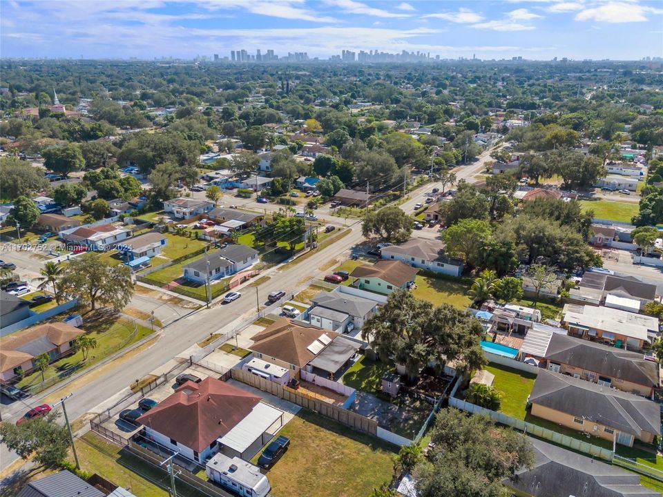 For Sale: $635,000 (4 beds, 2 baths, 1565 Square Feet)