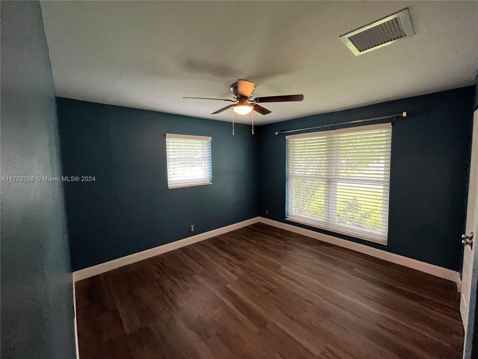 For Rent: $3,850 (4 beds, 2 baths, 1751 Square Feet)