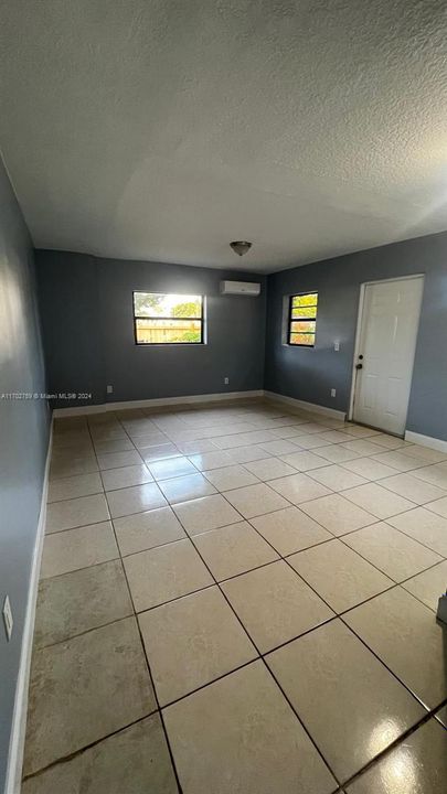 For Rent: $3,500 (5 beds, 3 baths, 0 Square Feet)