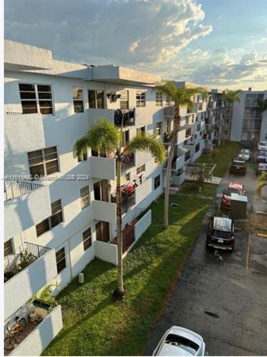 En Venta: $370,000 (3 camas, 2 baños, 1168 Pies cuadrados)