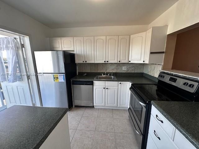 For Sale: $135,000 (1 beds, 1 baths, 703 Square Feet)