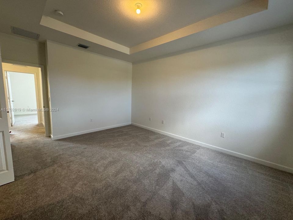 For Rent: $4,300 (3 beds, 2 baths, 1689 Square Feet)