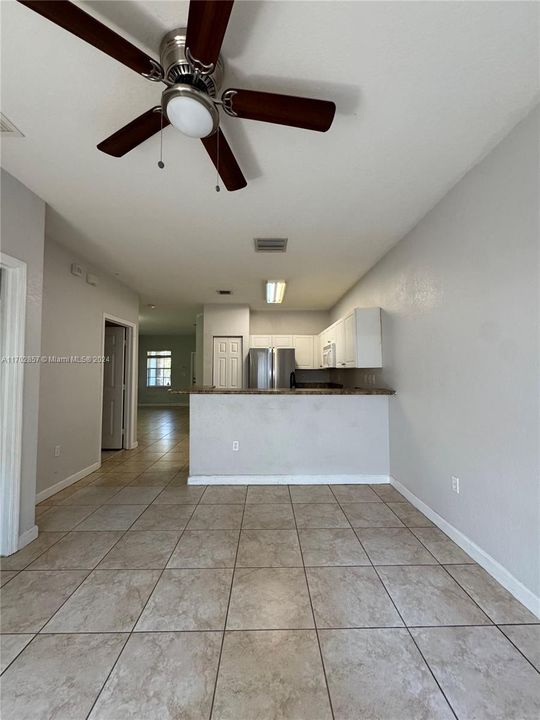 For Rent: $3,000 (4 beds, 3 baths, 1712 Square Feet)