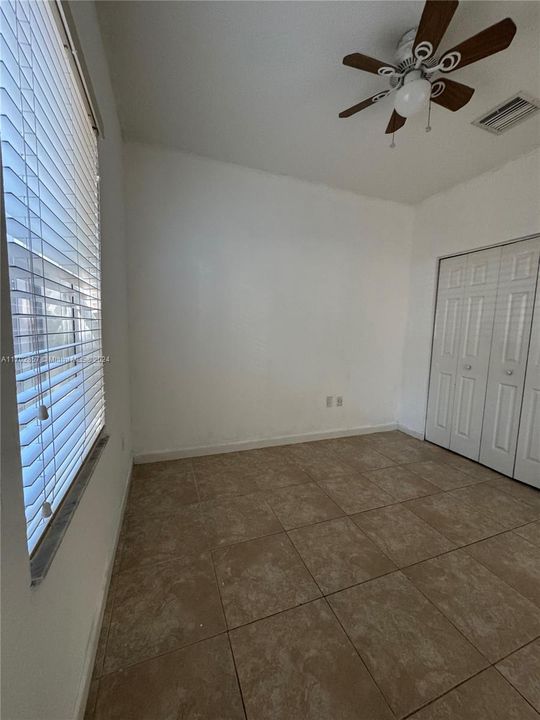 For Rent: $3,000 (4 beds, 3 baths, 1712 Square Feet)