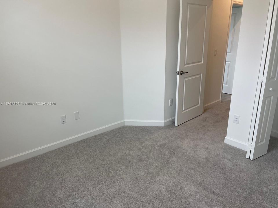 For Rent: $3,100 (3 beds, 2 baths, 1628 Square Feet)