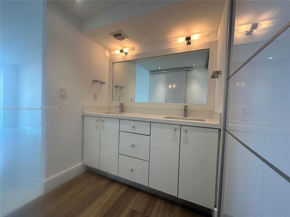 For Rent: $4,000 (2 beds, 2 baths, 1521 Square Feet)