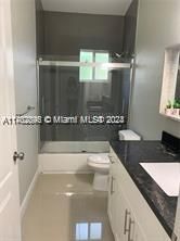 For Rent: $3,000 (3 beds, 2 baths, 1387 Square Feet)