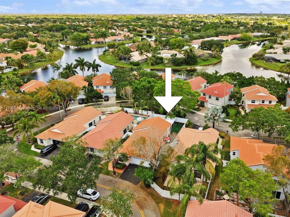 Active With Contract: $679,999 (4 beds, 2 baths, 1572 Square Feet)