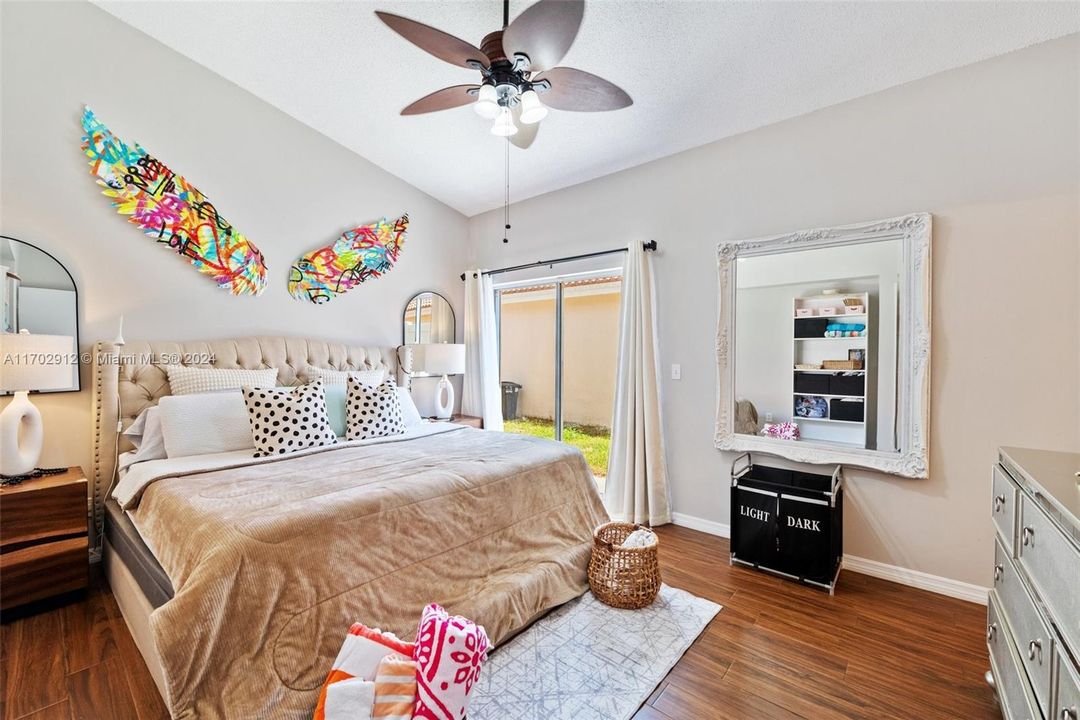 Active With Contract: $679,999 (4 beds, 2 baths, 1572 Square Feet)