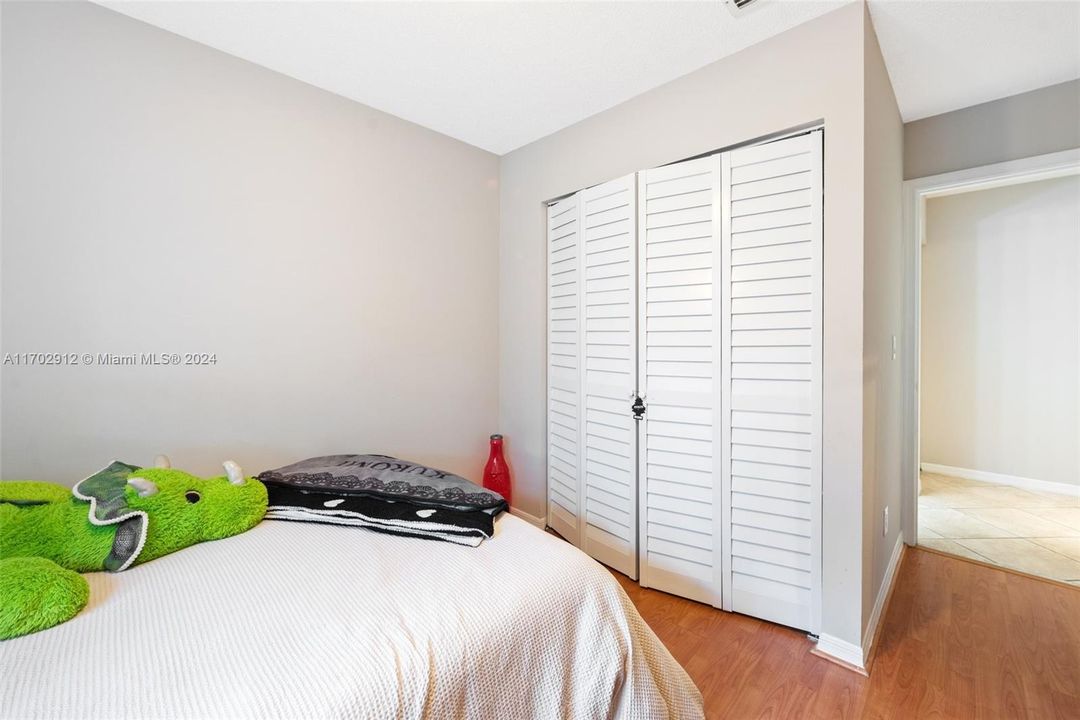 Active With Contract: $679,999 (4 beds, 2 baths, 1572 Square Feet)