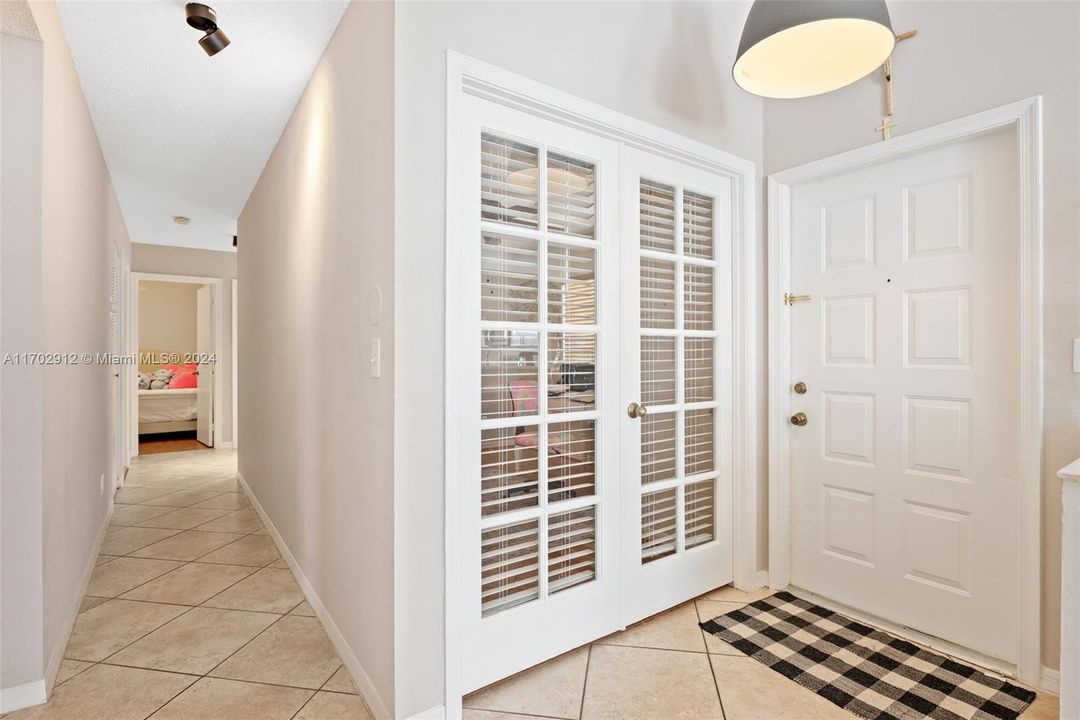 Active With Contract: $679,999 (4 beds, 2 baths, 1572 Square Feet)