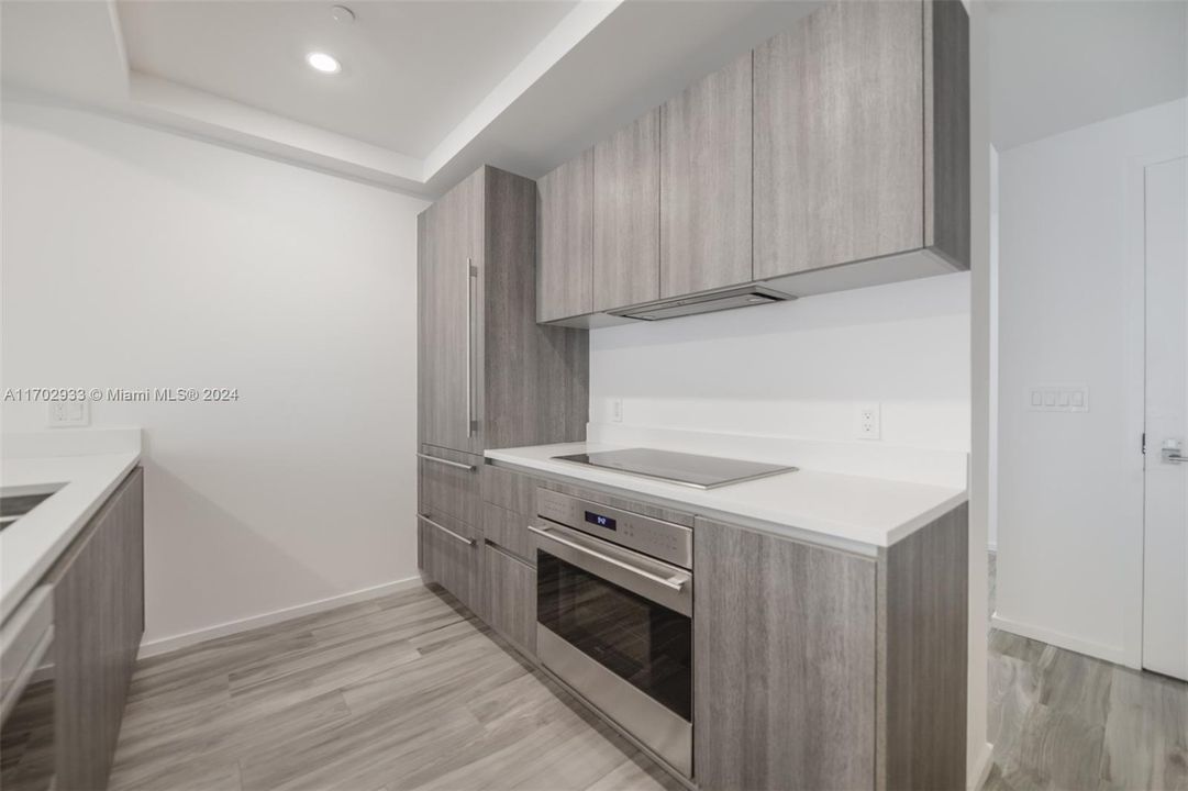 For Sale: $1,010,000 (2 beds, 2 baths, 1119 Square Feet)