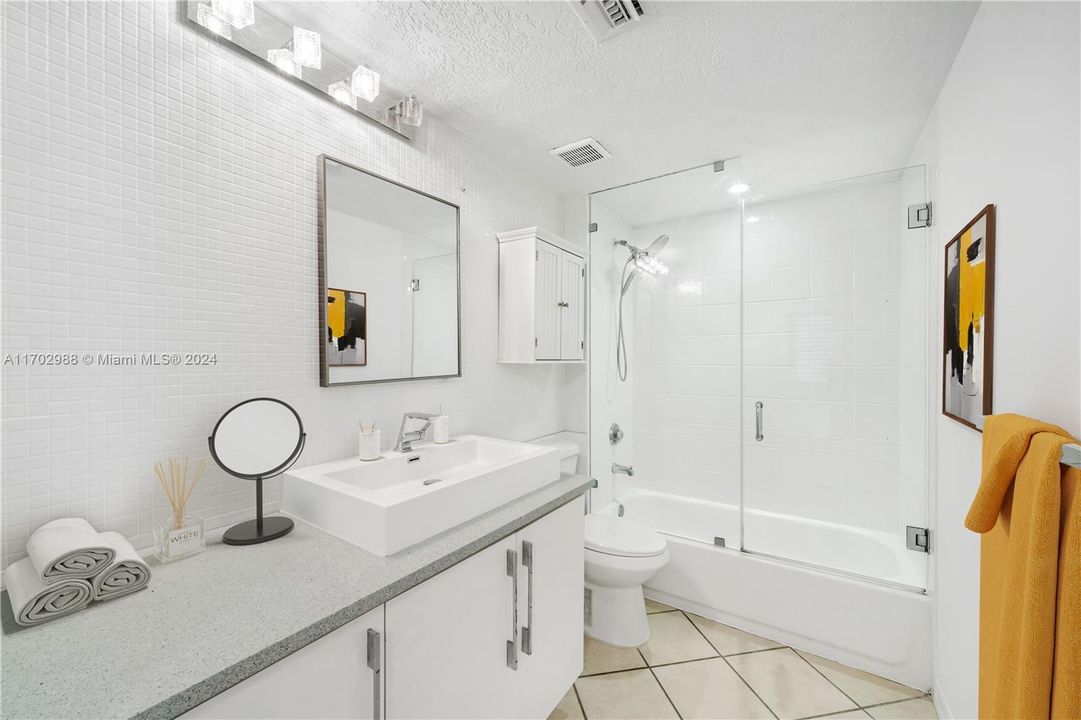 Main Bathroom - Virtually Staged