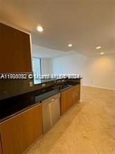 For Sale: $465,000 (1 beds, 1 baths, 963 Square Feet)