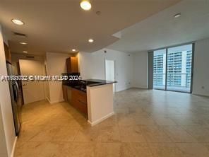 For Sale: $465,000 (1 beds, 1 baths, 963 Square Feet)