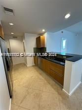 For Sale: $465,000 (1 beds, 1 baths, 963 Square Feet)