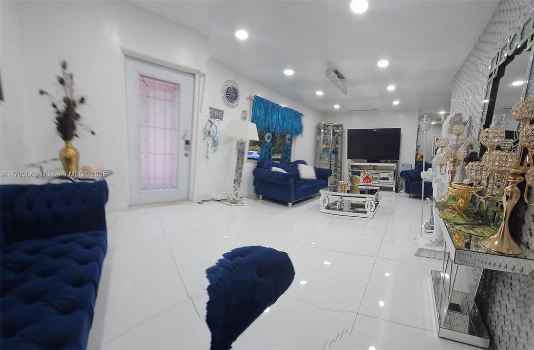 待售: $1,800,000 (3 贝兹, 3 浴室, 3168 平方英尺)