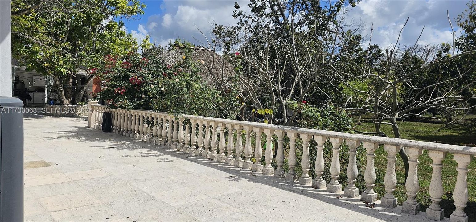 For Sale: $2,200,000 (3 beds, 3 baths, 3168 Square Feet)
