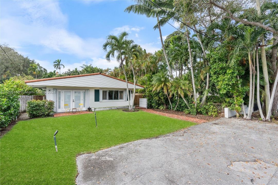 For Sale: $999,000 (3 beds, 2 baths, 0 Square Feet)