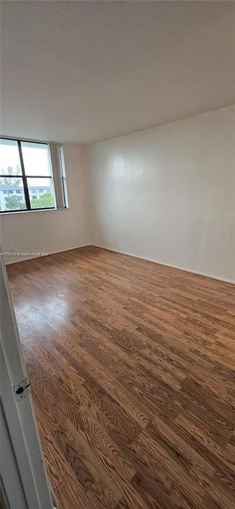 For Rent: $1,450 (1 beds, 1 baths, 606 Square Feet)