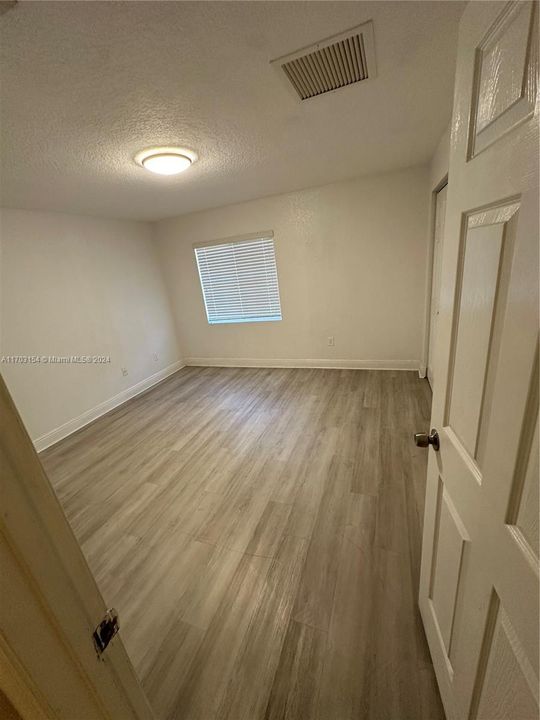 For Rent: $3,300 (3 beds, 2 baths, 1800 Square Feet)