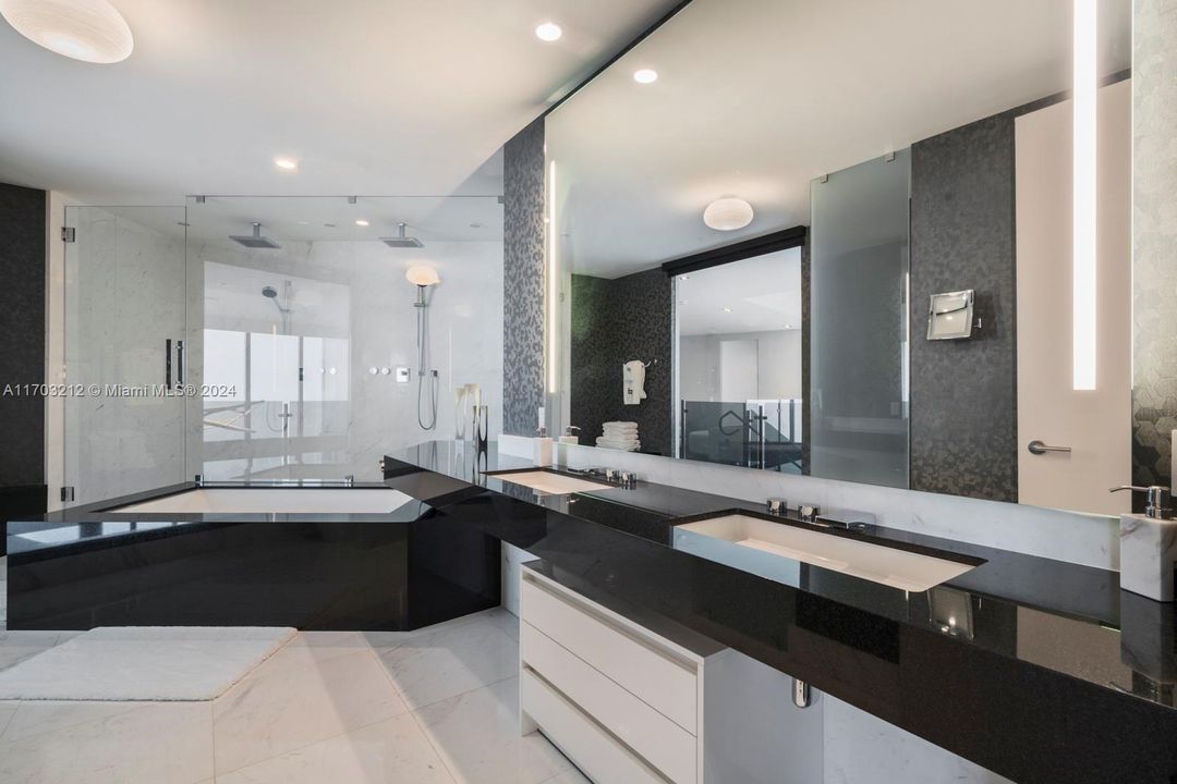 For Sale: $6,500,000 (2 beds, 4 baths, 3130 Square Feet)