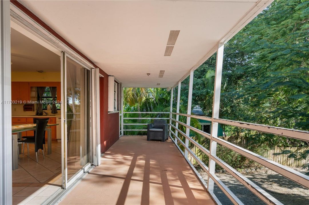 Pocketing Sliding Glass DoorsThe sliding glass doors pocket. Offering fully open enjoyment of the enormous Veranda