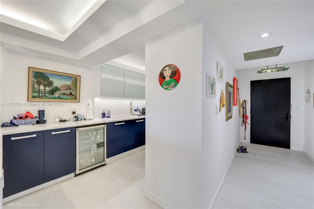 For Sale: $1,790,000 (3 beds, 2 baths, 1587 Square Feet)