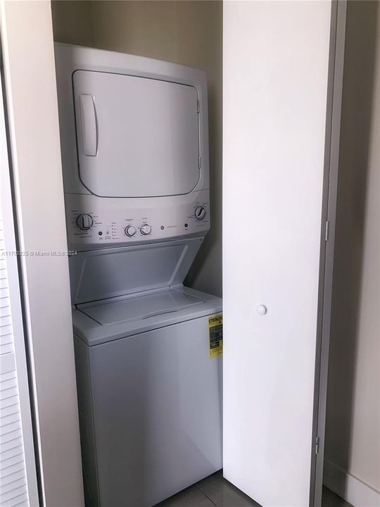 In unit washer & dryer