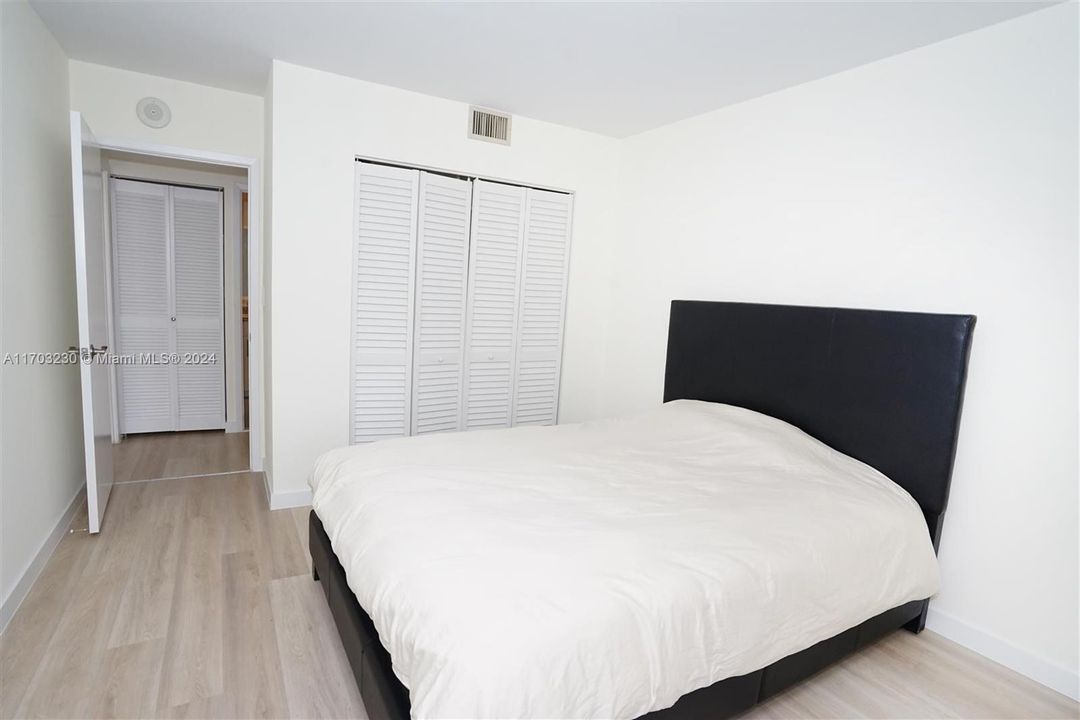 For Sale: $447,000 (2 beds, 2 baths, 1280 Square Feet)