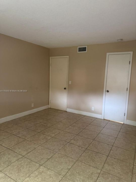 For Rent: $1,600 (1 beds, 1 baths, 598 Square Feet)