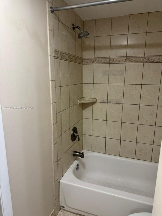 For Rent: $1,600 (1 beds, 1 baths, 598 Square Feet)