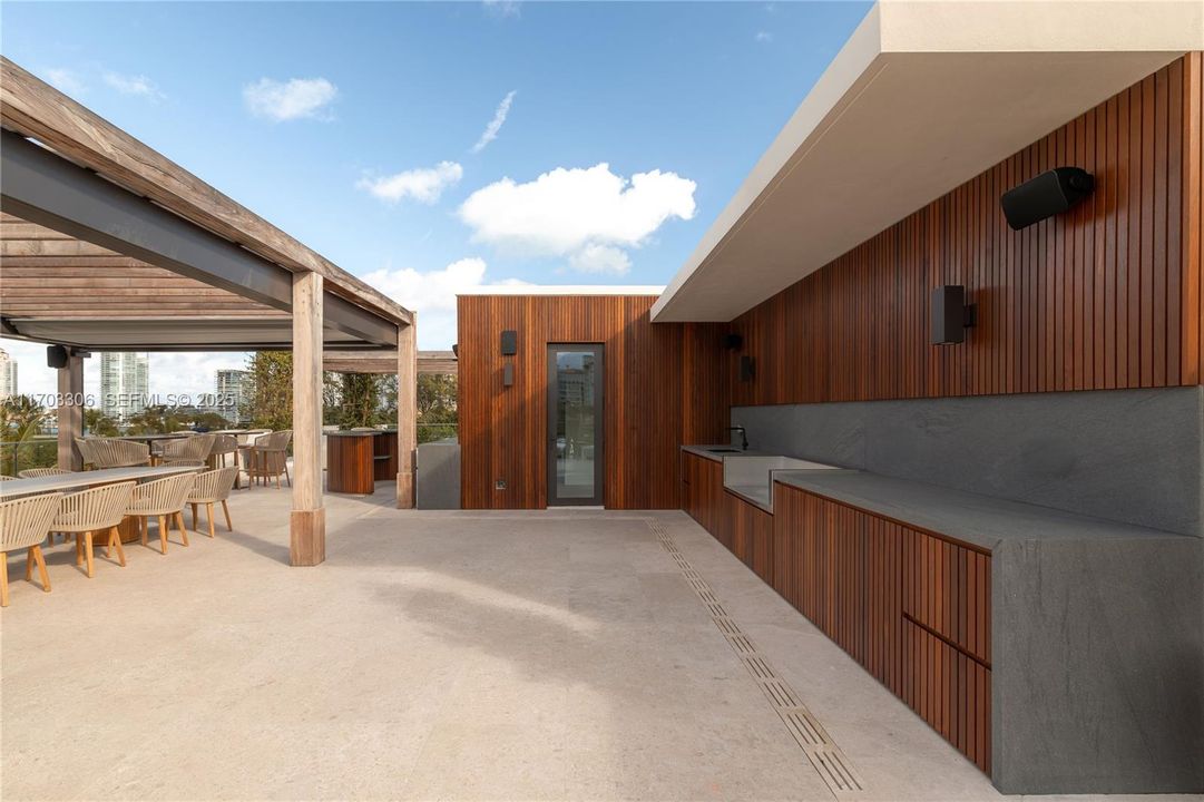 En Venta: $49,000,000 (6 camas, 7 baños, 12470 Pies cuadrados)