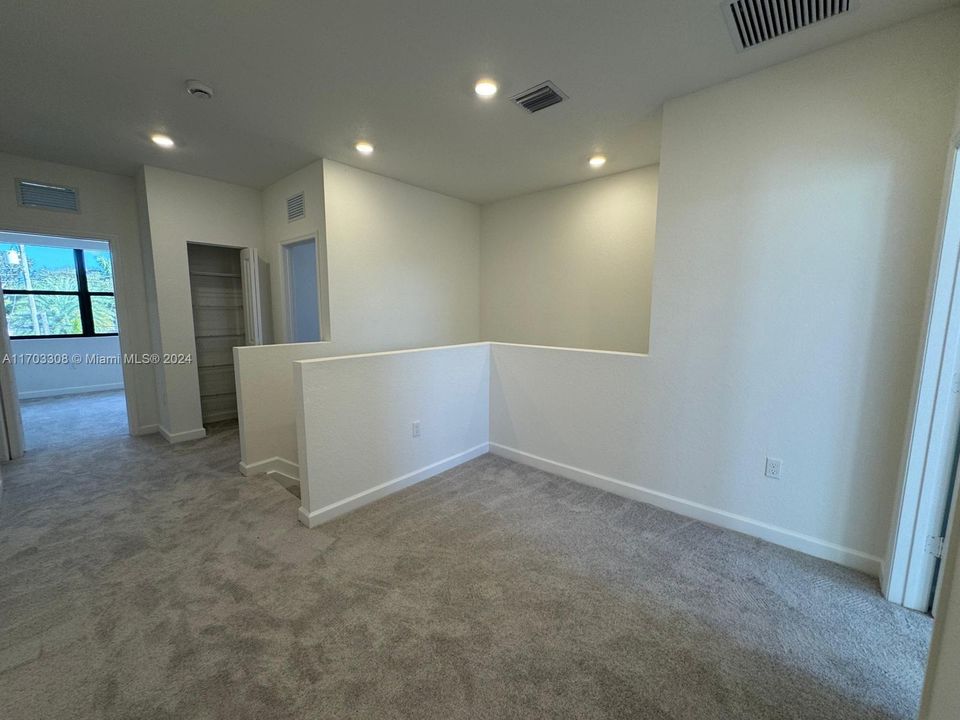 For Rent: $4,300 (3 beds, 2 baths, 1848 Square Feet)